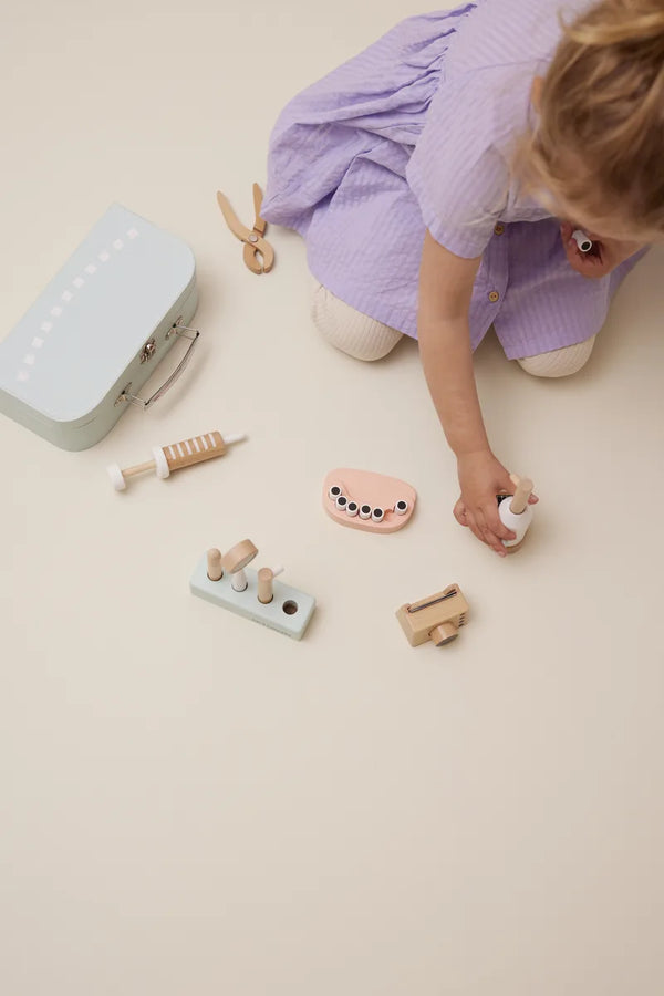 Kids Concept - Houten Speelgoed - Kid's Hub - Tandarts Set met 19 Onderdelen