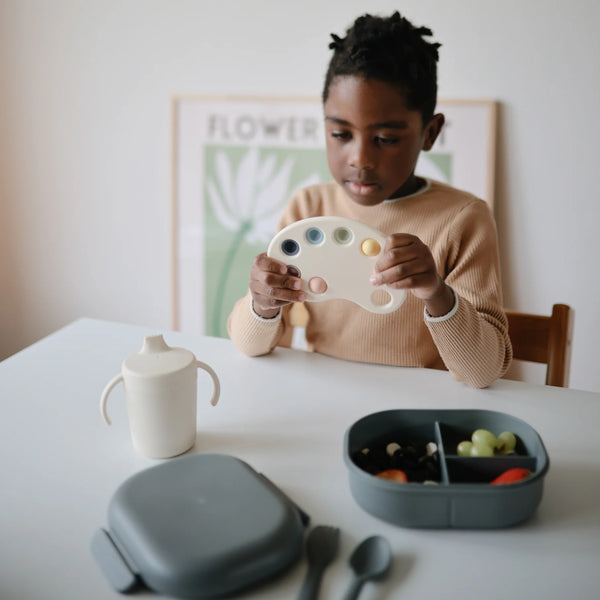 Mushie - Popi It Paint Palette - Sensorische Siliconen Speelgoed, Activiteitenspeelgoed, Mushie, Keekabuu