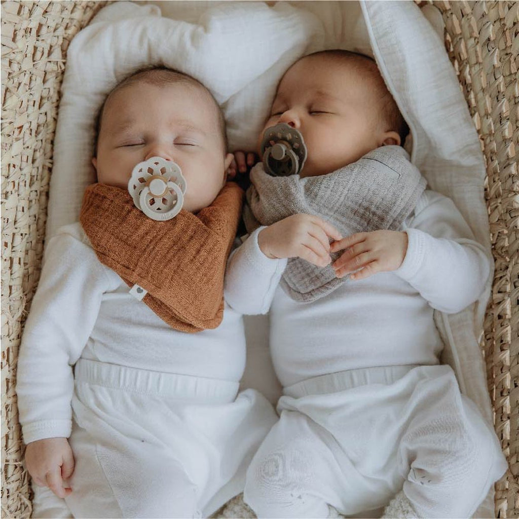 BIBS - Boheme Fopspeen  Natuurlijk Rubber  (2 stuks) Vanilla/Dark Oak, Fopspenen, Bibs, Keekabuu