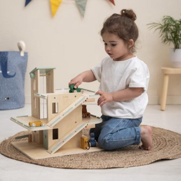 Trixie - Houten Garage met Accessoires, Houten speelgoed, Trixie, Keekabuu