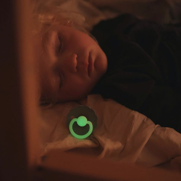 Frigg - Daisy Night - Silicone Fopspeen, Fopspenen, Frigg, Keekabuu